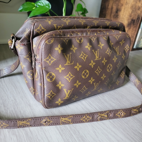RARE Authentic Louis Vuitton Monogram Migra Tour bag - Picture 1 of 17
